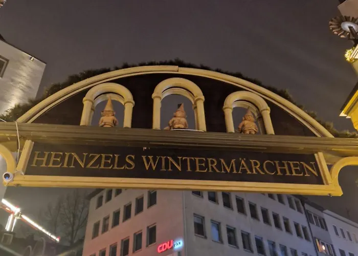 Zentrale Lage In Der Naehe Von Der Uni ,Neumarkt Und Koeln Messe Nur 5 Stationen